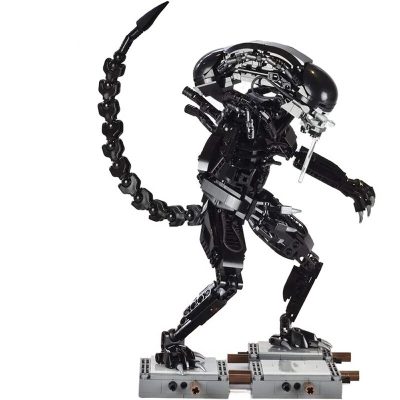 TECHNIC MOC 27578 Alien Xenomorph by buildbetterbricks