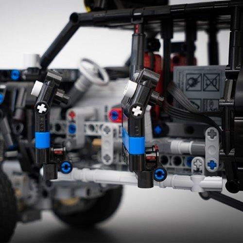 MOC-16304 Technic Dual-Driveshaft Pickup by KevinMoo