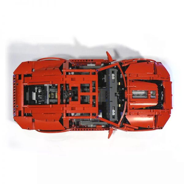 MOC 0587 Red Coupe V12 by Lipko MOC FACTORY4 - MOULD KING