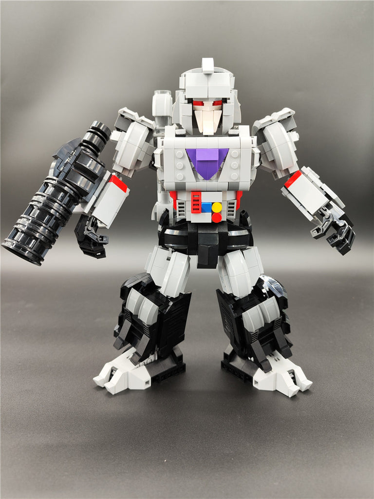 YOURBRICKS 20002 Megatron with 812 Pieces