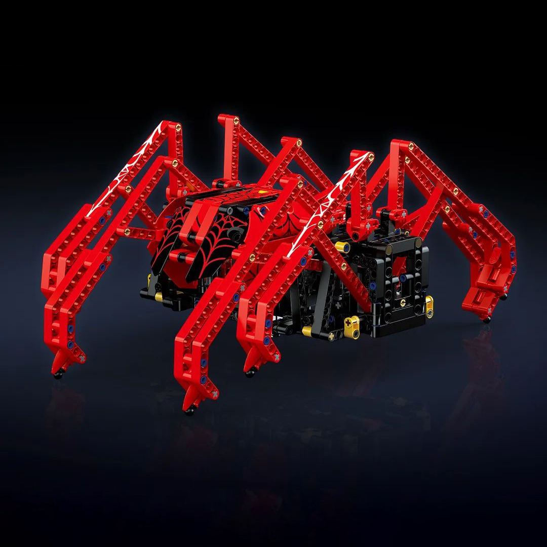 MOULD KING 15053 Red Spider With 818 Pieces